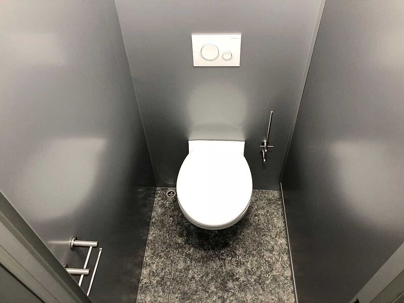 3 Damen, 1 Herren, 3 Urinale Toilettenanhänger