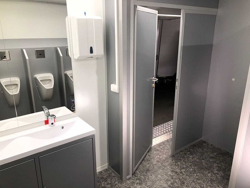 3 Damen, 1 Herren, 3 Urinale Toilettenanhänger